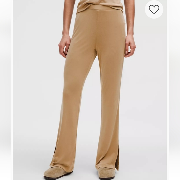 NWT lululemon Drapey Softstreme Flared Pant, Tan, Size Small